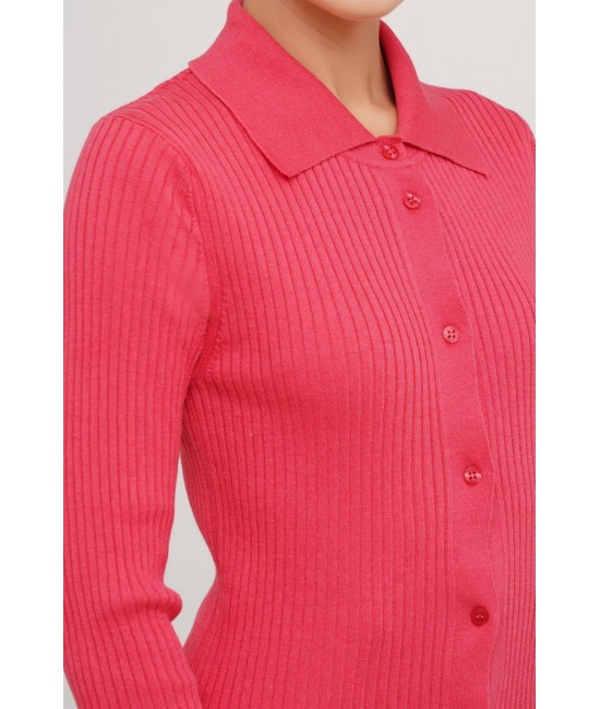 Knitted polo with buttons