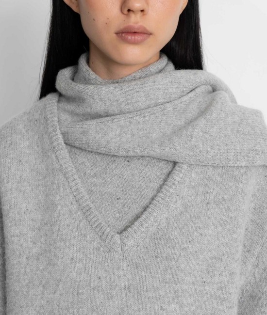 Сірий светр з вовни та альпаки