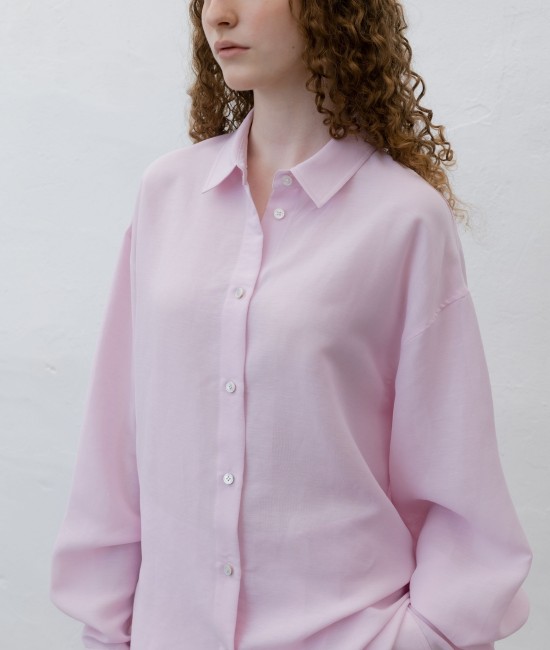 Рожева сорочка з класичним коміром