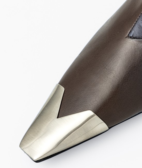 Brown geometric heeled boots Brown geometric heeled boots