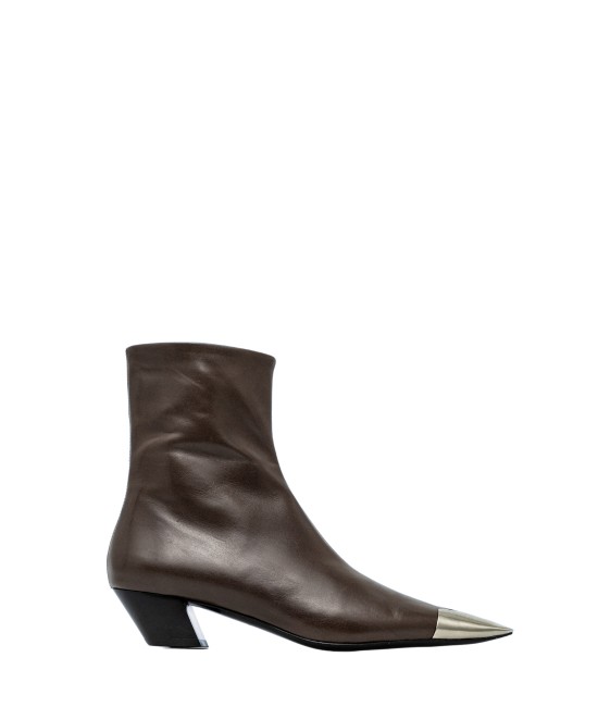 Brown geometric heeled boots Brown geometric heeled boots