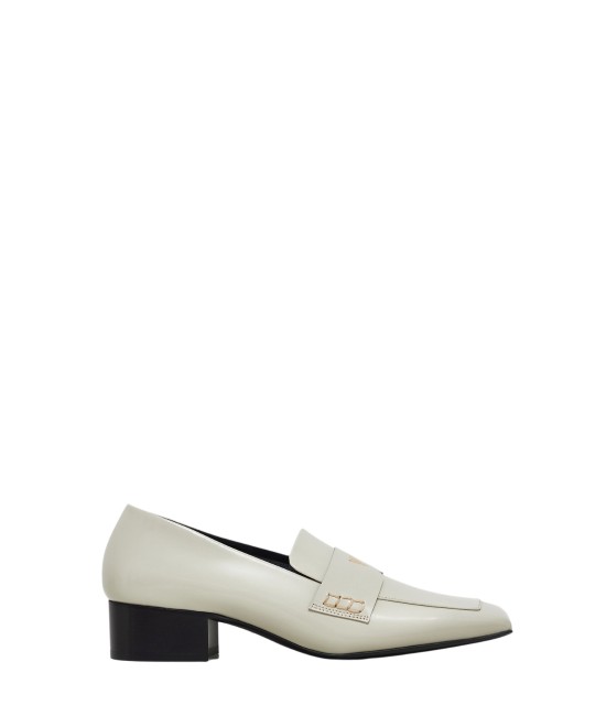 Heeled loafers in a light shade Heeled loafers in a light shade