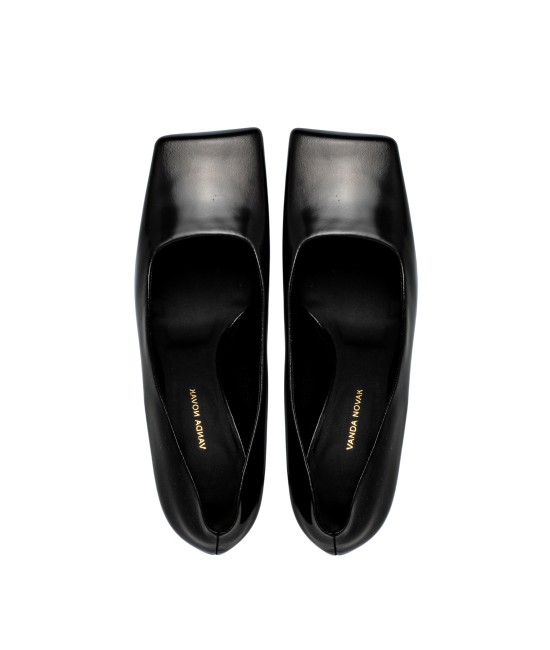 Black classic pumps Black classic pumps