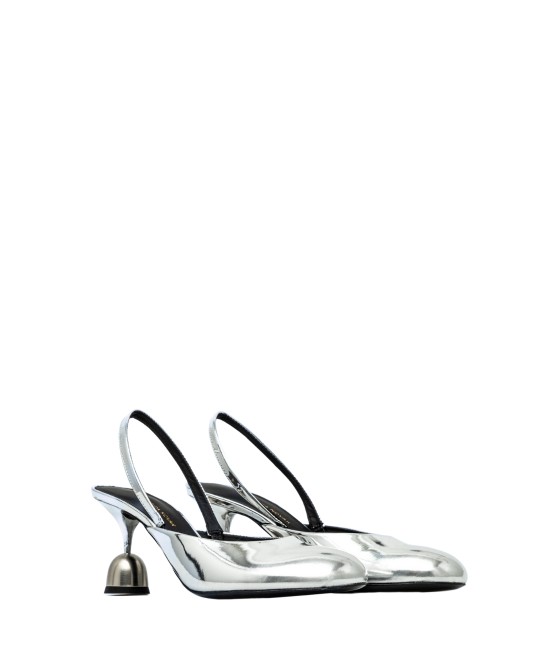 Silver sandals with semicircular toe