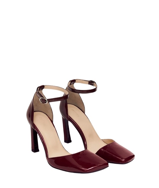 Burgundy patent leather heeled sandals Burgundy patent leather heeled sandals