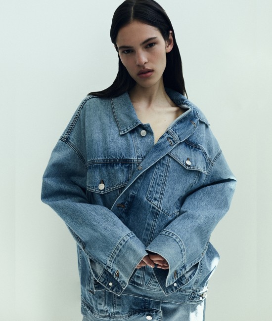 The blue denim jacket with pockets